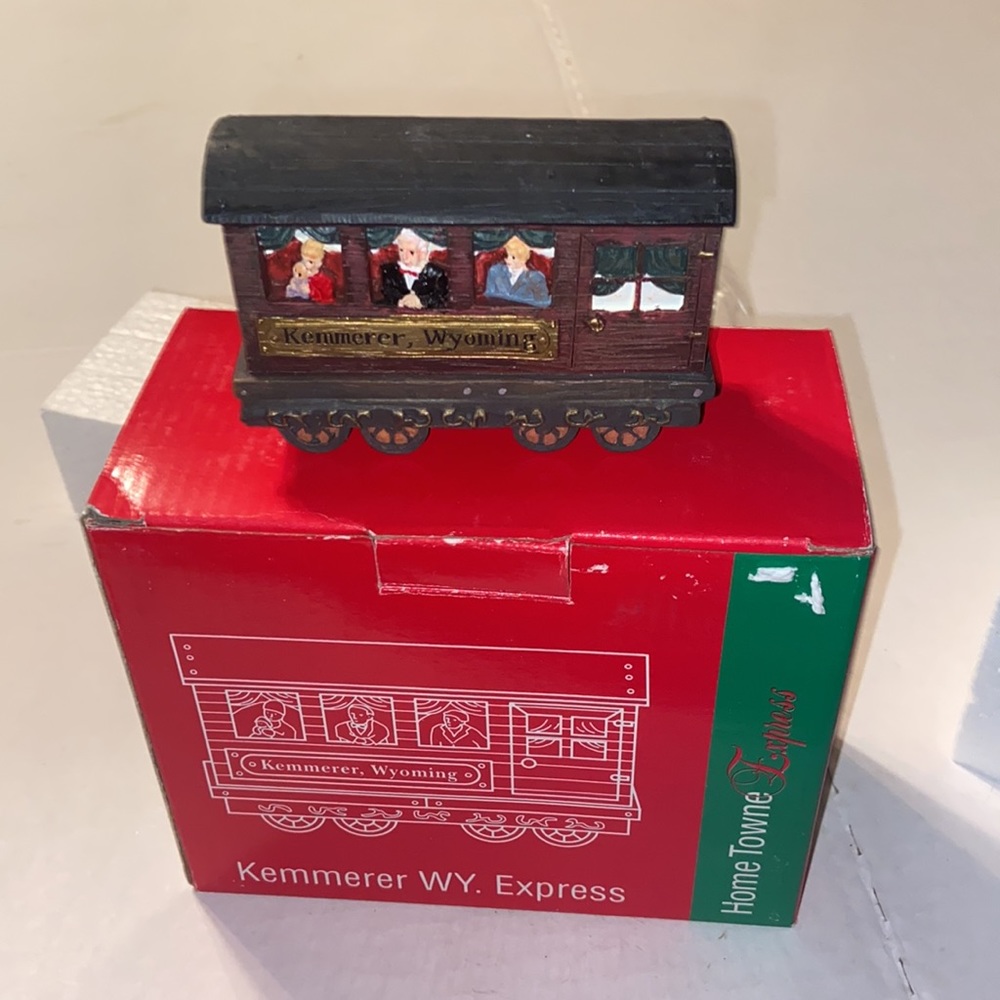New in box vtg Home Towne Express 1998 Edition Kemnerer WY. Express by JC Penny - Picture 1 of 11